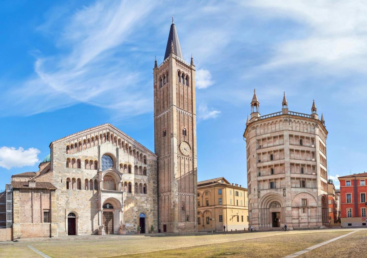 Stazione A 200M - Ampio Appartamento Con Parcheggio Notturno Gratis Parma Eksteriør bilde